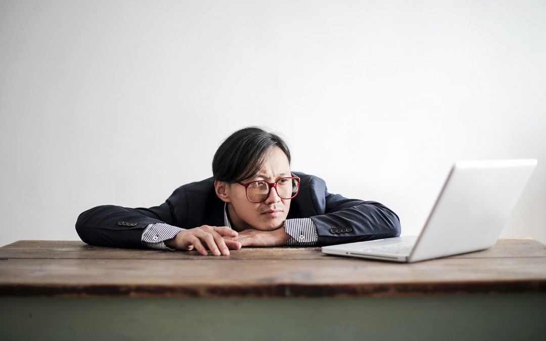 Bored From Work and You Don’t Know What to Do? Read These 5 Tips: